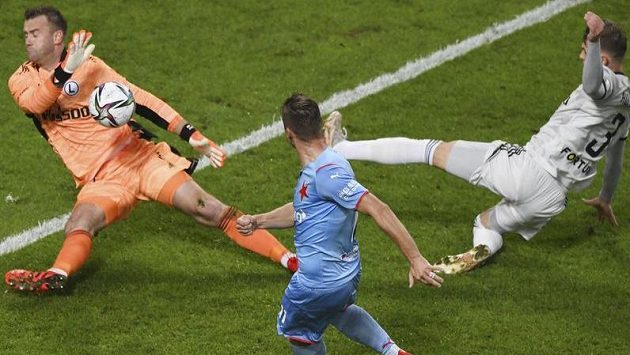 Stanislav Tecl ve velké šanci branku nedal Stanislav Tecl ve velké šanci branku nedal