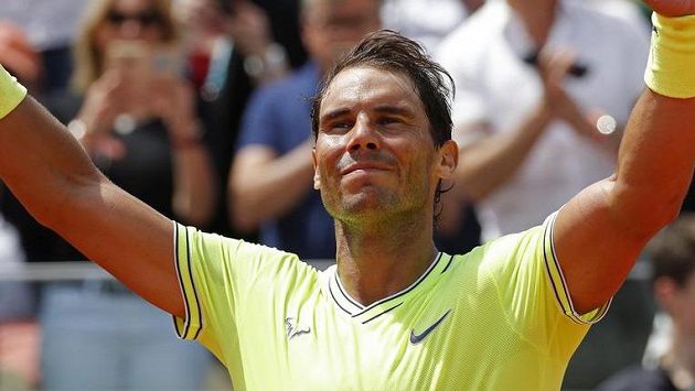 Rafael Nadal slaví postup do třetího kola French Open Rafael Nadal slaví postup do třetího kola French Open