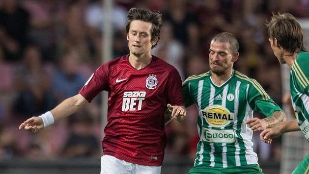 Tomáš Rosický ze Sparty a David Bartek z Bohemians. Tomáš Rosický ze Sparty a David Bartek z Bohemians.