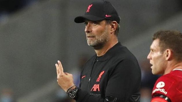 Odmítání vakcíny proti covidu-19 přirovnal trenér fotbalistů Liverpoolu Jürgen Klopp k řízení v opilosti Odmítání vakcíny proti covidu-19 přirovnal trenér fotbalistů Liverpoolu Jürgen Klopp k řízení v opilosti