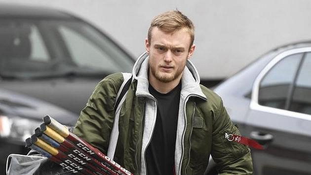 Hokejista Jan Dufek si v národním dresu připsal premiéru. Hokejista Jan Dufek si v národním dresu připsal premiéru.