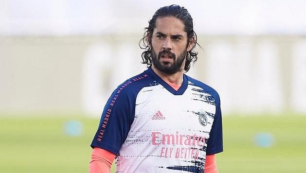 Isco marně hledá formu a fanoušci Realu Madrid nešetří hráče, ale hlavně jeho partnerku- Isco marně hledá formu a fanoušci Realu Madrid nešetří hráče, ale hlavně jeho partnerku-
