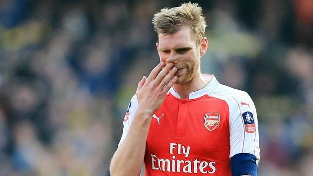 Pera Mertesackera z Arsenalu čeká dlouhá pauza. Pera Mertesackera z Arsenalu čeká dlouhá pauza.