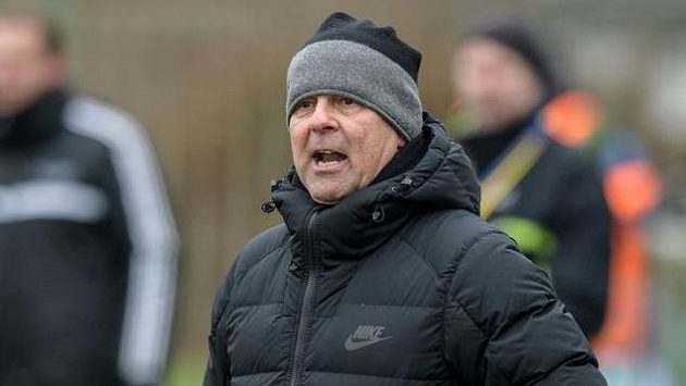 Trenér Jablonce Petr Rada prožívá hodně i utkání zimní Tipsport ligy. Trenér Jablonce Petr Rada prožívá hodně i utkání zimní Tipsport ligy.