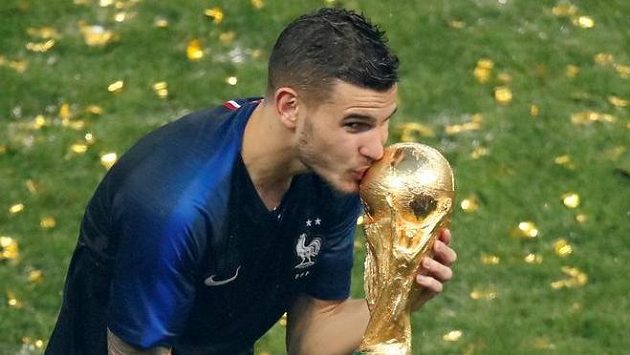 Lucas Hernandez přestupuje do Bayernu Mnichov Lucas Hernandez přestupuje do Bayernu Mnichov