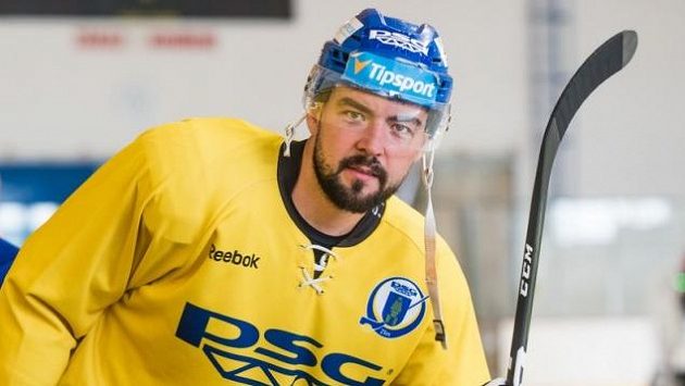 Roman Szturc se stal novou posilou třineckých Ocelářů. Roman Szturc se stal novou posilou třineckých Ocelářů.