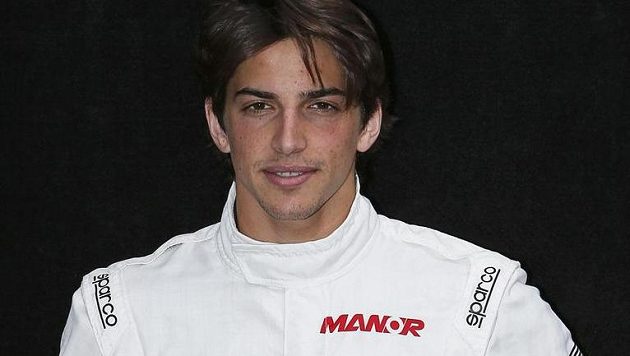 Španěl Roberto Merhí, pilot stáje Manor Marussia. Španěl Roberto Merhí, pilot stáje Manor Marussia.
