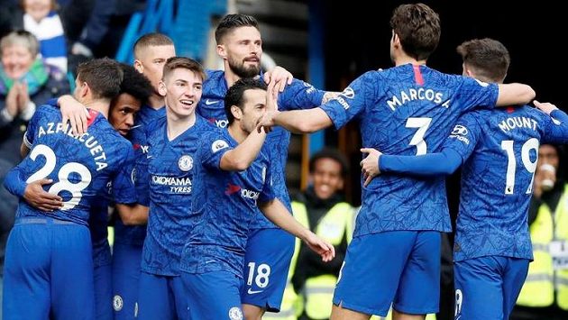 Fotbalová Chelsea umožní zaměstnancům nemocnic, kteří bojují s pandemií koronaviru, dva měsíce bydlet v hotelu na stadionu Stamford Bridge. Fotbalová Chelsea umožní zaměstnancům nemocnic, kteří bojují s pandemií koronaviru, dva měsíce bydlet v hotelu na stadionu Stamford Bridge.