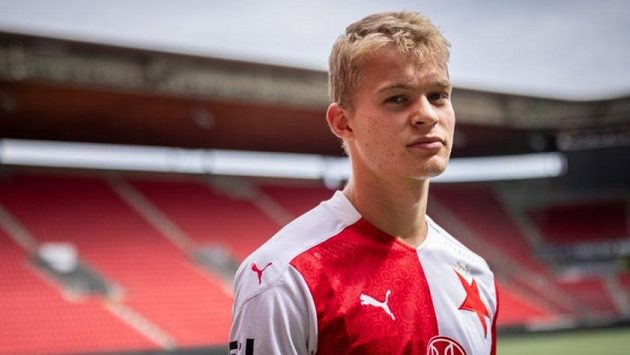 Mads Emil Madsen už ve slávistickém dresu. Mads Emil Madsen už ve slávistickém dresu.