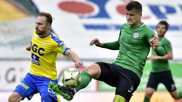 Zleva Jakub Hora z Teplic a Matěj Chaluš z Příbrami. Zleva Jakub Hora z Teplic a Matěj Chaluš z Příbrami.
