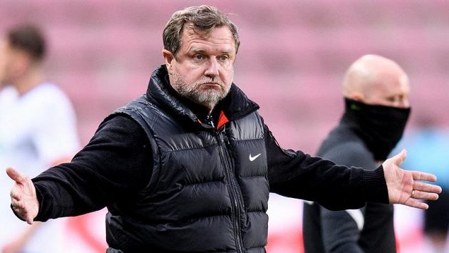 Trenér Sparty Pavel Vrba na archivním snímku. Trenér Sparty Pavel Vrba na archivním snímku.