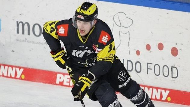 Kristofers Bindulis v dresu německého Krefeldu. Kristofers Bindulis v dresu německého Krefeldu.