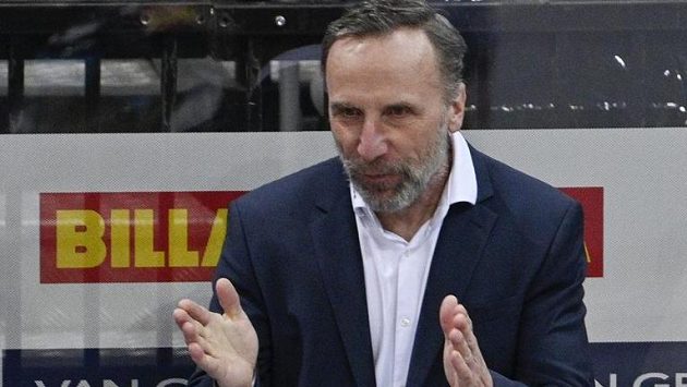 Trenér Sparty Miloslav Hořava na lavičce Sparty skončil Trenér Sparty Miloslav Hořava na lavičce Sparty skončil