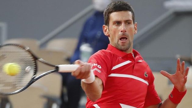 Novak Djokovič úspěšně bojoval o finále French Open se Stefanosem Tsitsipasem. Novak Djokovič úspěšně bojoval o finále French Open se Stefanosem Tsitsipasem.