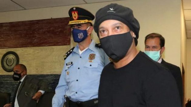 Ronaldinho může po více než pěti měsících opustit Paraguay Ronaldinho může po více než pěti měsících opustit Paraguay