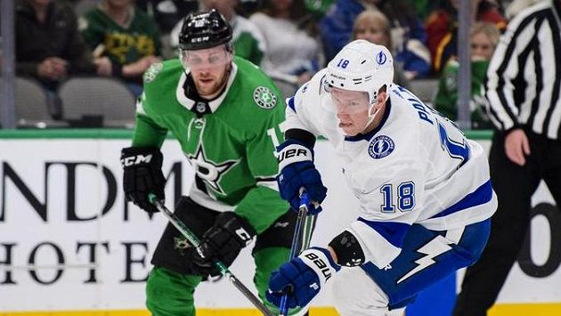 Ondřej Palát (18) z Tampy a Radek Faksa (12) z Dallasu. Ondřej Palát (18) z Tampy a Radek Faksa (12) z Dallasu.