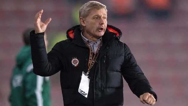 Hrr na ně! Trenér Zdeněk Ščasný skončil se Spartou až ve čtvrtfinále Evropské ligy. Hrr na ně! Trenér Zdeněk Ščasný skončil se Spartou až ve čtvrtfinále Evropské ligy.