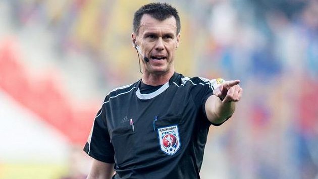 Rozhodčí Pavel Franěk. Rozhodčí Pavel Franěk.