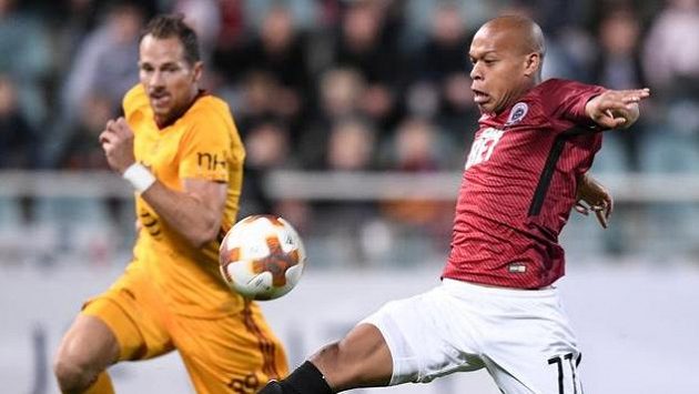 Sparťan Biabiany (vpravo) a Podaný z Dukly. Sparťan Biabiany (vpravo) a Podaný z Dukly.