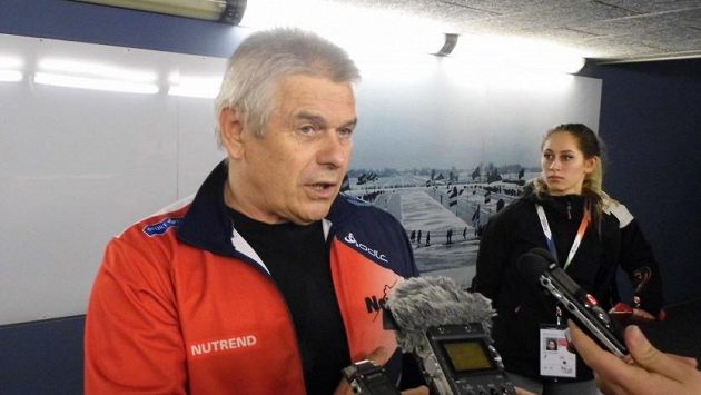 Trenér Martiny Sáblíkové Petr Novák na MS v Heerenveenu. Trenér Martiny Sáblíkové Petr Novák na MS v Heerenveenu.