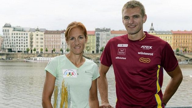 Skifaři Mirka Knapková a Ondřej Synek se v korejském Čchungdžu moc nenají. Skifaři Mirka Knapková a Ondřej Synek se v korejském Čchungdžu moc nenají.