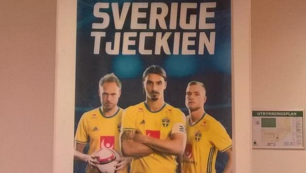 Zlatan byl pro Švédy ještě loni hlavním tahákem na duel s Čechy... Zlatan byl pro Švédy ještě loni hlavním tahákem na duel s Čechy...