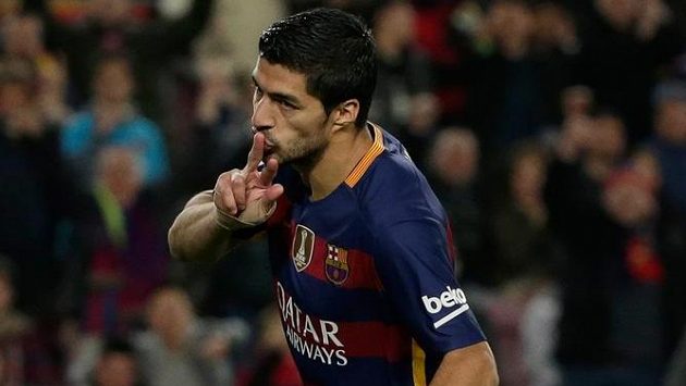 Luis Suárez je znovu v trestu. Luis Suárez je znovu v trestu.