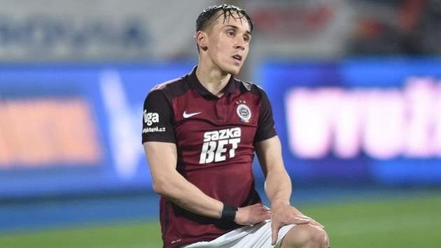 Sparťan Josef Šural po gólu v Jihlavě, který nemohl platit. Sparťan Josef Šural po gólu v Jihlavě, který nemohl platit.