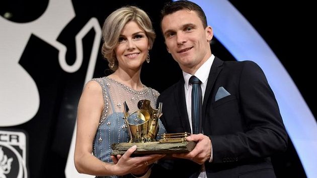 David Lafata s manželkou Kamilou během vyhlášení ankety Fotbalista roku 2014. David Lafata s manželkou Kamilou během vyhlášení ankety Fotbalista roku 2014.