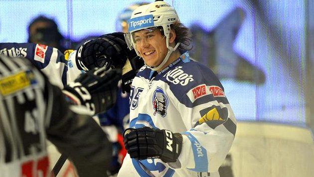 Plzeňský útočník Miroslav Indrák se raduje z gólu proti Kometě Brno v utkání 7. kola Tipsport extraligy. Plzeňský útočník Miroslav Indrák se raduje z gólu proti Kometě Brno v utkání 7. kola Tipsport extraligy.