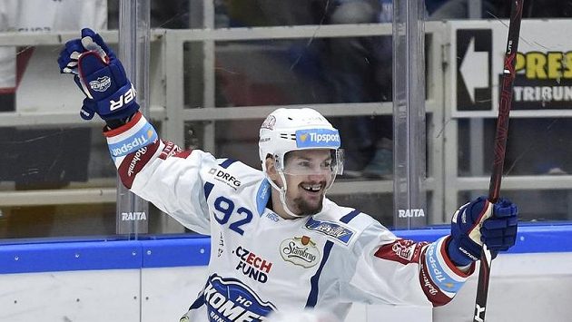 Petr Holík z Brna se raduje z gólu proti Spartě. Petr Holík z Brna se raduje z gólu proti Spartě.