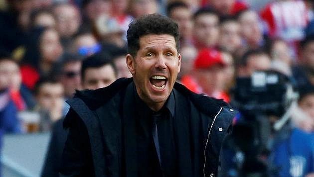 Trenér Atlética Madrid Diego Simeone při utkání s Villarrealem. Trenér Atlética Madrid Diego Simeone při utkání s Villarrealem.