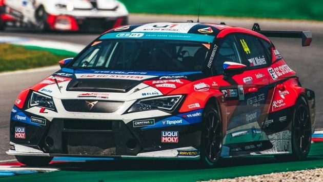 Michal Makeš na trati v Brně během závodů TCR Eastern Europe. Michal Makeš na trati v Brně během závodů TCR Eastern Europe.