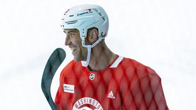 Zdeno Chára na tréninku hokejistů Washingtonu. Zdeno Chára na tréninku hokejistů Washingtonu.