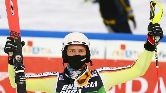 Němec Linus Strasser se raduje z triumfu v Záhřebu. Němec Linus Strasser se raduje z triumfu v Záhřebu.