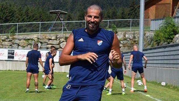 Milan Baroš a jeho ryze letní sestřih... Milan Baroš a jeho ryze letní sestřih...
