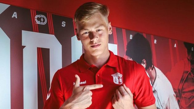 Mým klubem je teď Braga! Lukáš Horníček si plní sen. Mým klubem je teď Braga! Lukáš Horníček si plní sen.