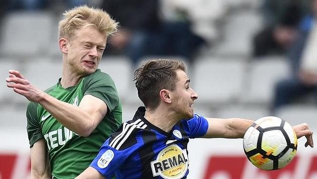 Zleva Jaroslav Zelený z Jablonce a Dominik Mašek z Bohemians. Zleva Jaroslav Zelený z Jablonce a Dominik Mašek z Bohemians.