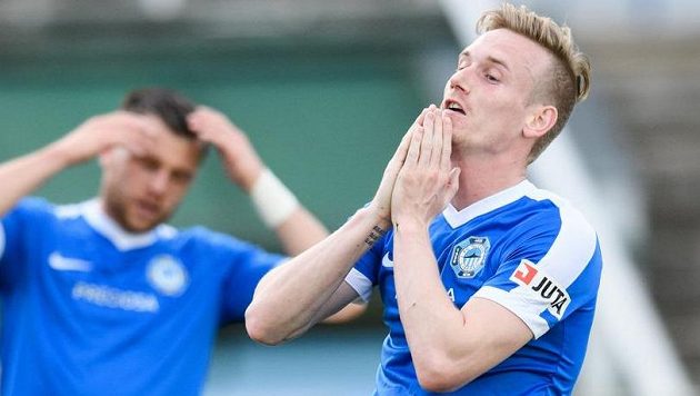 Liberecký záložník Petr Ševčík během utkání s Duklou. Liberecký záložník Petr Ševčík během utkání s Duklou.