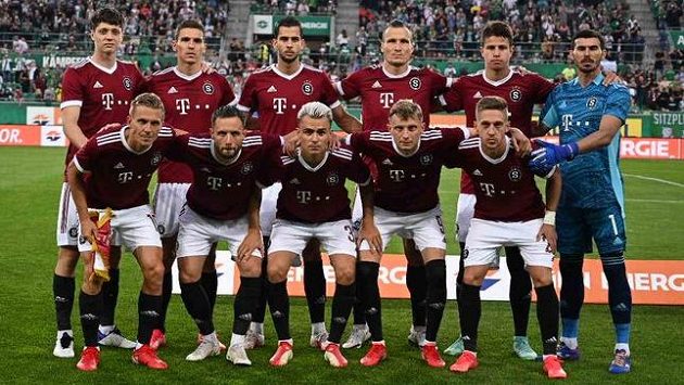 Fotbalisté Sparty před duelem s Rapidem ve Vídni. Fotbalisté Sparty před duelem s Rapidem ve Vídni.