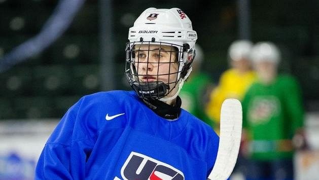 Americký hokejový talent Jack Hughes. Americký hokejový talent Jack Hughes.