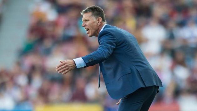 Trenér Slavie Praha Jaroslav Šilhavý během derby se Spartou. Trenér Slavie Praha Jaroslav Šilhavý během derby se Spartou.