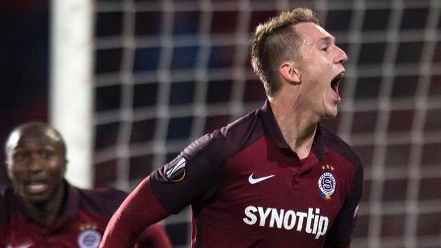 Gól! Lukáš Juliš oslavuje svoji trefu proti Krasnodaru. Gól! Lukáš Juliš oslavuje svoji trefu proti Krasnodaru.