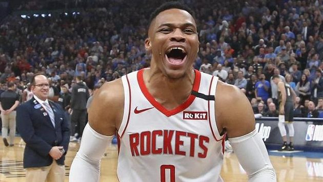 Russell Westbrook se při prvním návratu do Oklahoma City po letním přestupu do Houstonu dočkal vřelého přijetí Russell Westbrook se při prvním návratu do Oklahoma City po letním přestupu do Houstonu dočkal vřelého přijetí