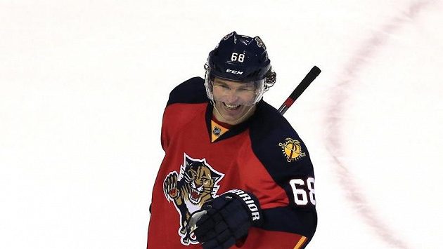 Jaromír Jágr má dobrou náladu. Právě vstřelil 732. gól v NHL. Jaromír Jágr má dobrou náladu. Právě vstřelil 732. gól v NHL.