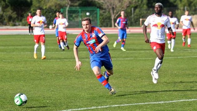 Fotbalisté Viktorie Plzeň dostali v přípravě pět branek od Salcburku. Fotbalisté Viktorie Plzeň dostali v přípravě pět branek od Salcburku.