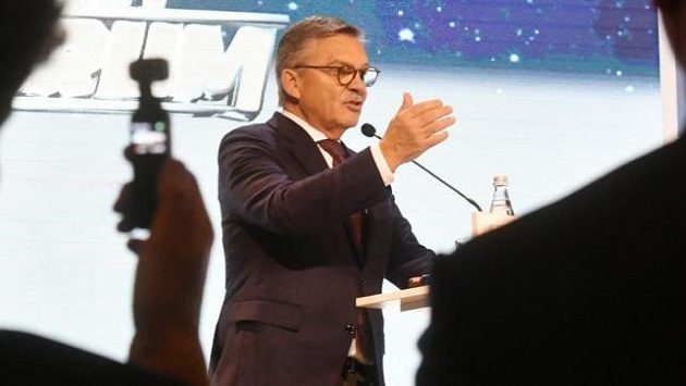 Prezident Mezinárodní hokejové federace René Fasel. Prezident Mezinárodní hokejové federace René Fasel.
