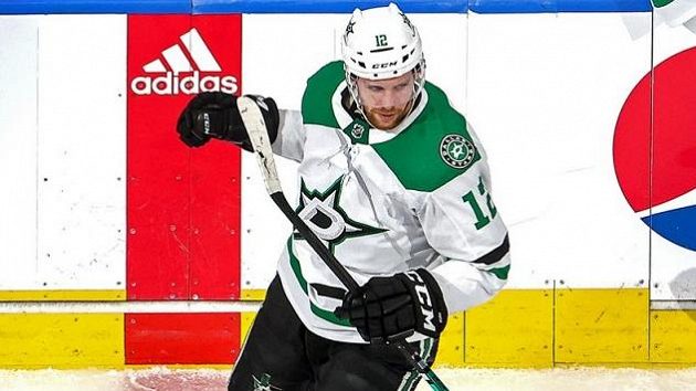 Radek Faksa zůstane i další sezonu v Dallasu Radek Faksa zůstane i další sezonu v Dallasu