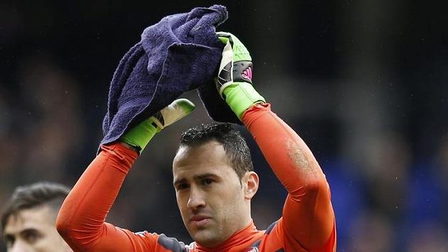 David Ospina bude opět zaskakovat za Petra Čecha v bráně Arsenalu. David Ospina bude opět zaskakovat za Petra Čecha v bráně Arsenalu.