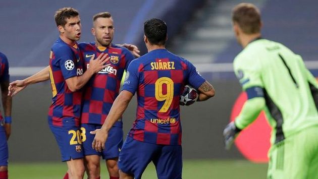 Španělská fotbalová liga začne o den později, než se původně plánovalo. Španělská fotbalová liga začne o den později, než se původně plánovalo.